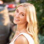 Headshot of Zoe Rollins.